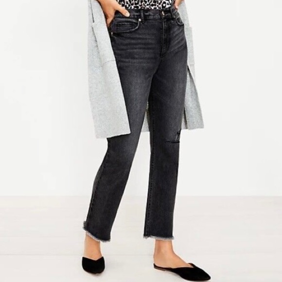 BNWOT - Loft high rise straight leg cropped black jean. Size 2 - Picture 1 of 3